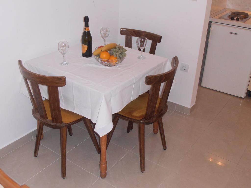 Apartment Villa Besker Makarska Room photo